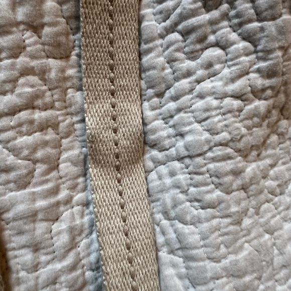 Floral and canvas fold over crossbody, gently used Sakroots - Picture 16 of 16